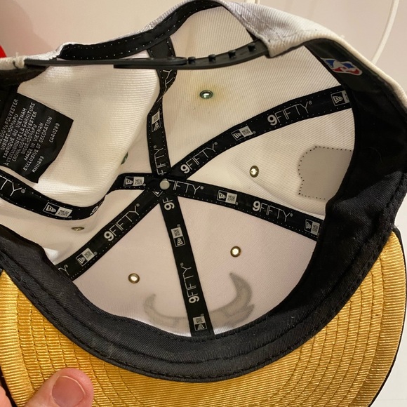 New Era Chicago Bulls Snap Back Hat (CN) - Picture 3 of 12